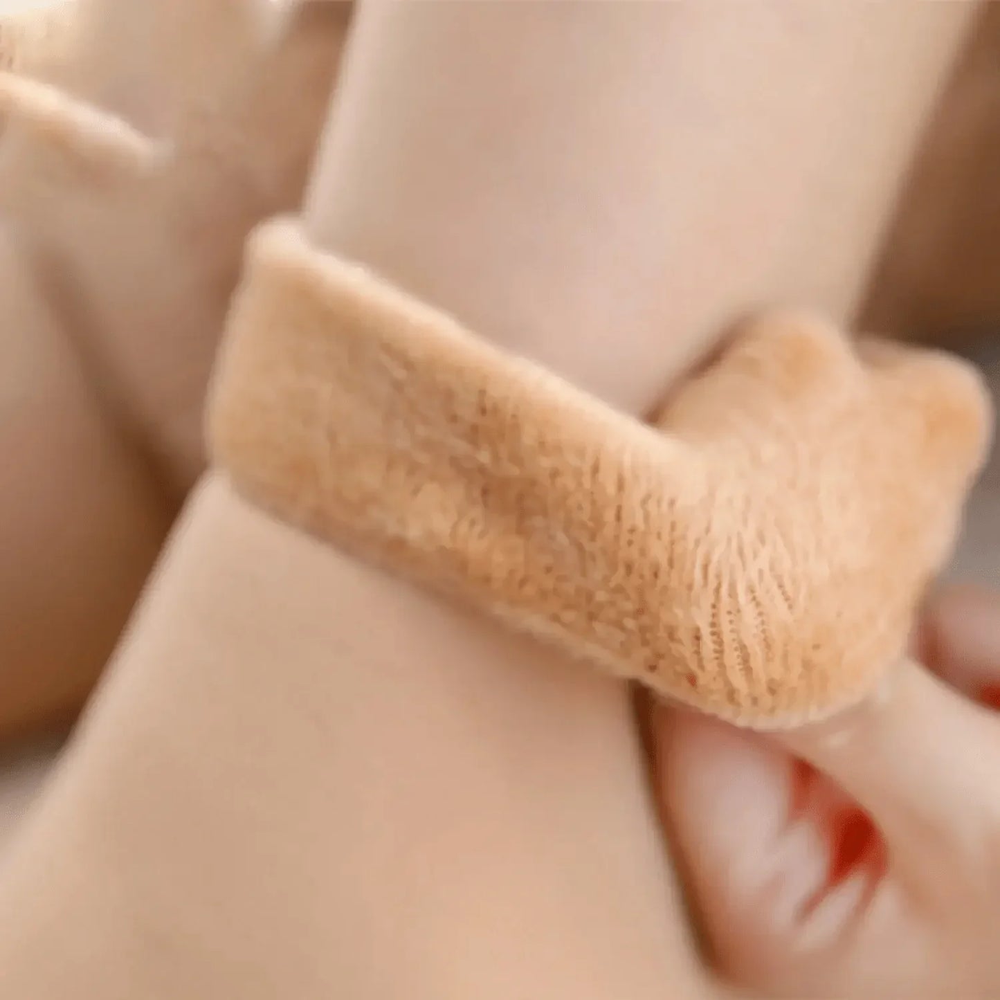 SnuggleSocks - Lumingo