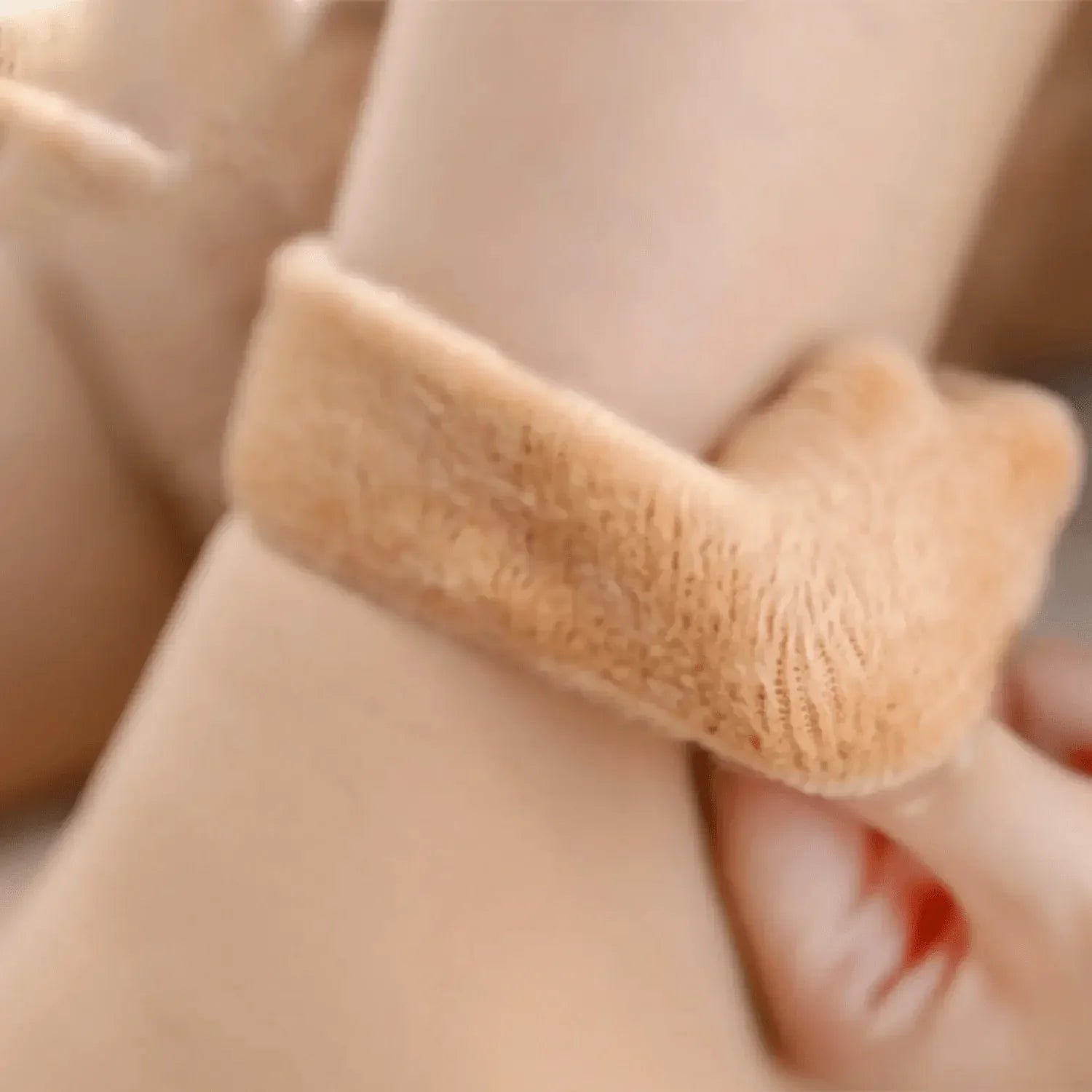 SnuggleSocks - Lumingo